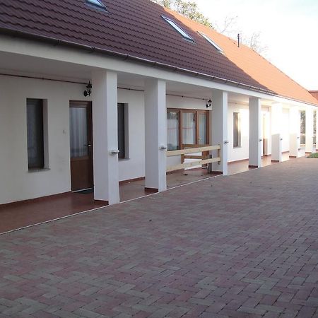 Paks Panzio Otel Dış mekan fotoğraf