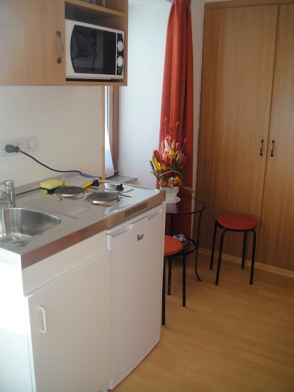 Paks Panzio Otel Oda fotoğraf